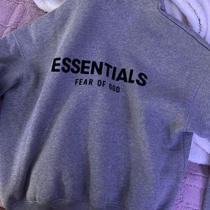 I’m selling an essentials hoddie